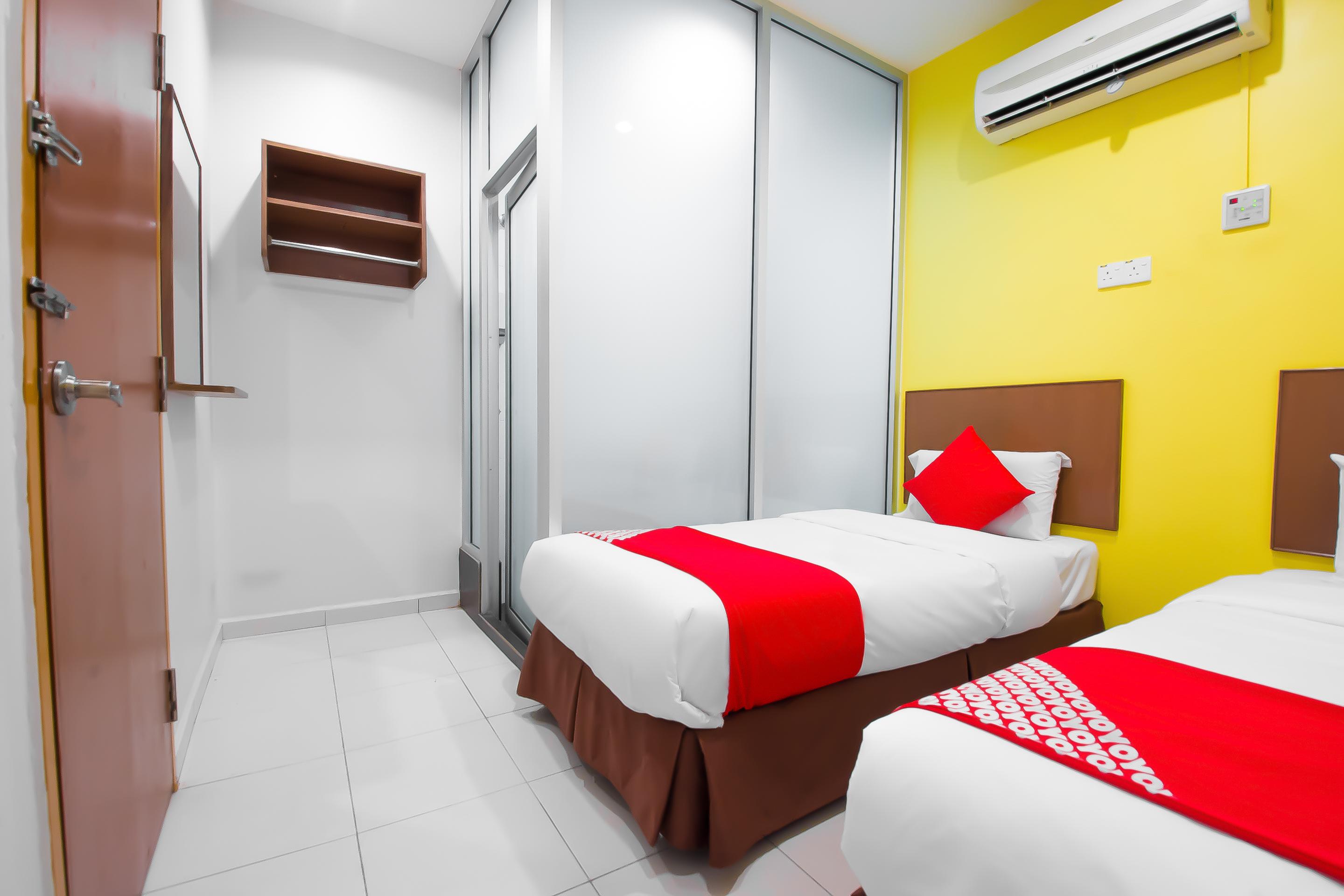 Oyo 582 Hotel Walk Inn Kampong Pasir Puteh  Zewnętrze zdjęcie