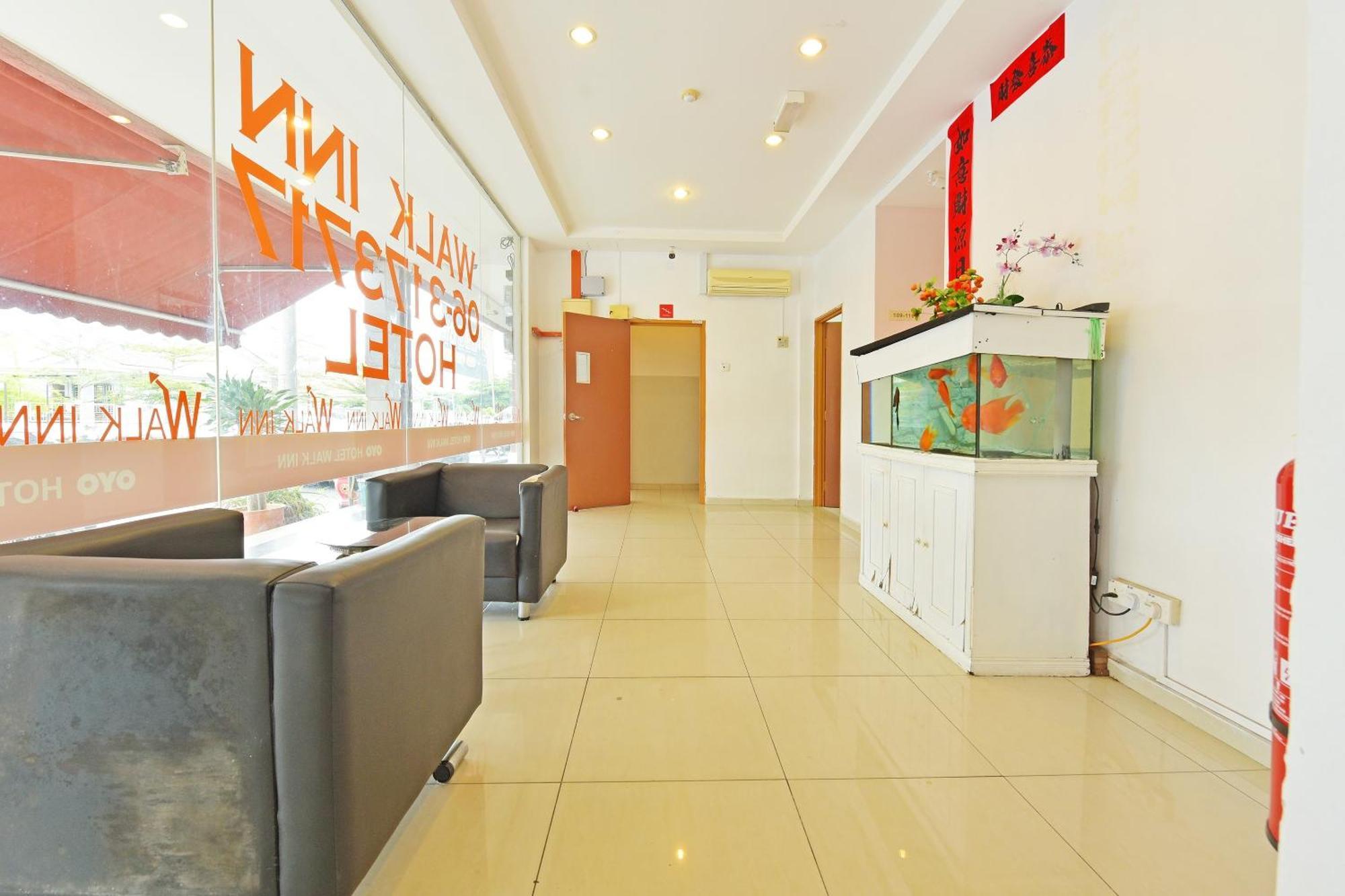Oyo 582 Hotel Walk Inn Kampong Pasir Puteh  Zewnętrze zdjęcie